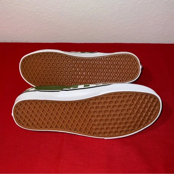 VANS Classic Slip-On Color Theory Checkerboard - 11 - Scarab Green / White - NWB - Picture 7 of 9